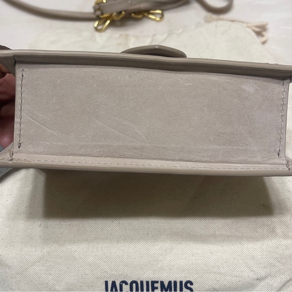 JACQUEMUS
Beige Les Classiques 'Le Bambino' Bag - Picture 5 of 10
